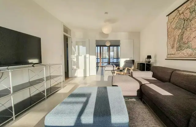 Photo 2 of 17: Apartment with lake-view balcony on Rummelsburger See